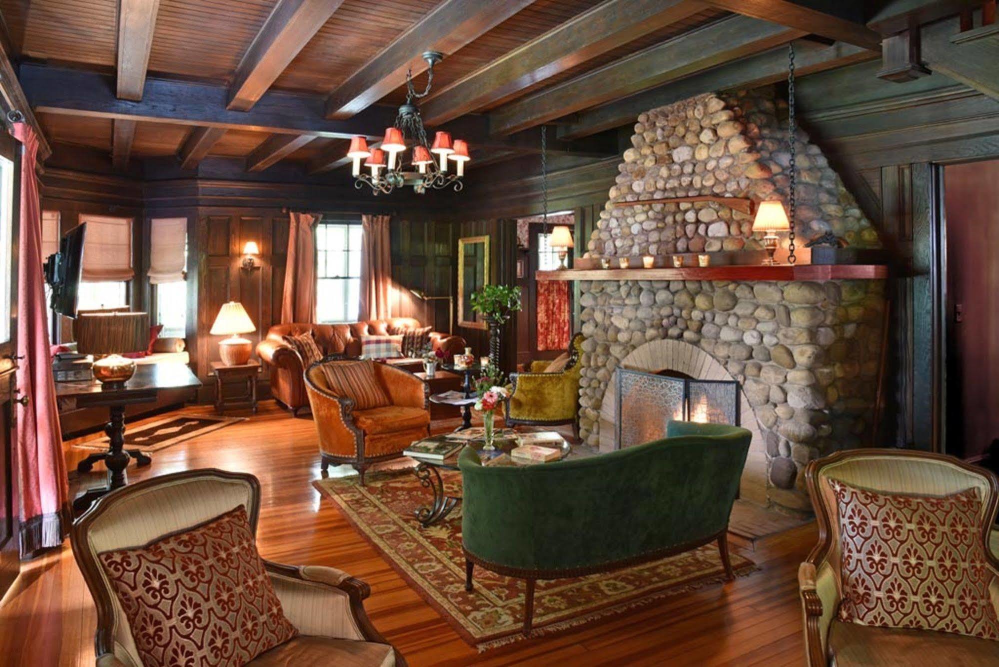 Hilltop House Bed & Breakfast Amenia Kültér fotó