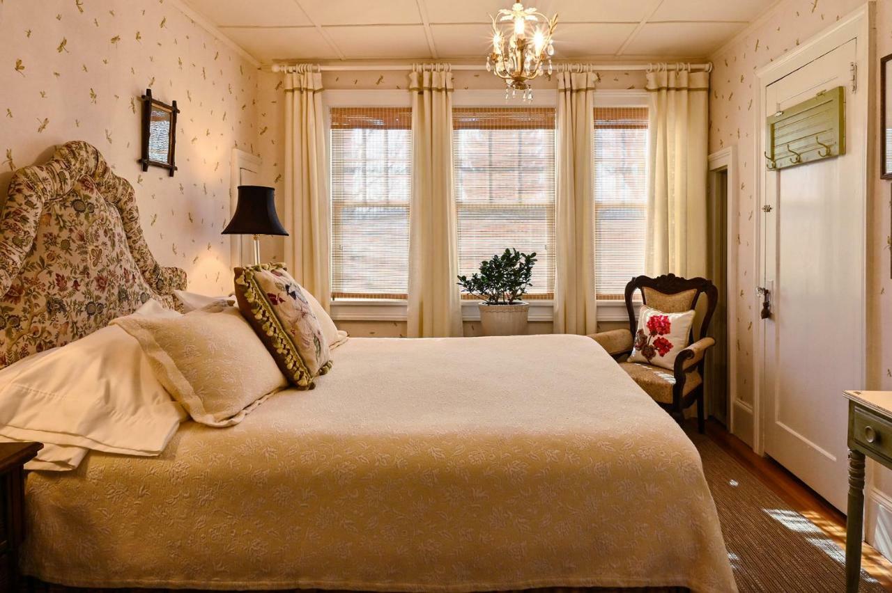 Hilltop House Bed & Breakfast Amenia Kültér fotó