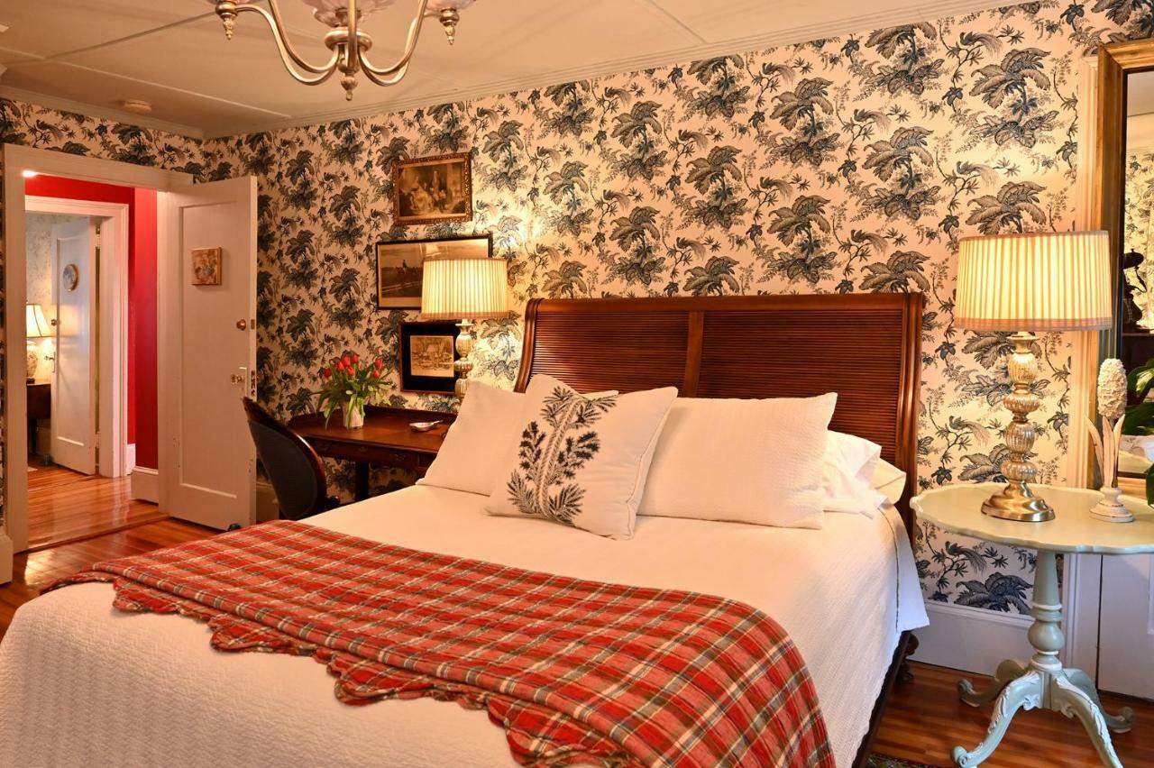 Hilltop House Bed & Breakfast Amenia Kültér fotó